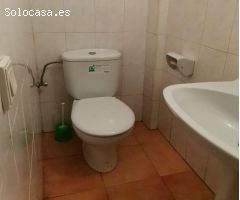 Vivienda y local comercial para reformar en Teulada