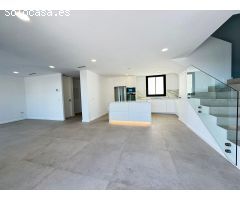 Chalet Pareado en Moraira - La Sabatera: Elegancia, Comodidad y Vistas Panorámicas a 4 km del Mar