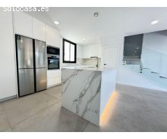Chalet Pareado en Moraira - La Sabatera: Elegancia, Comodidad y Vistas Panorámicas a 4 km del Mar