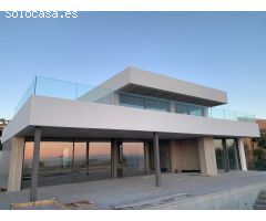 Exclusiva Villa de Lujo con Piscina y Domótica en Benitachell