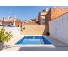 DE SOMNI AMB PISCINA I GRAN GARATGE