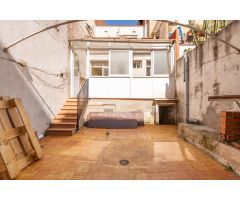 CASA AMB ENCANT PER REINVENTAR A PERE PARRES
