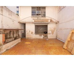 CASA AMB ENCANT PER REINVENTAR A PERE PARRES