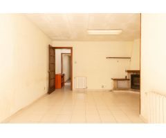 CASA AMB ENCANT PER REINVENTAR A PERE PARRES