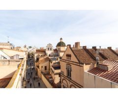GRAN ÀTIC AMB TERRASSA DE SOMNI I VISTES AL MAR