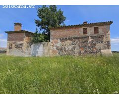 GRAN OPORTUNIDAD , IMPRESIONANTE MASIA EN VENTA EN SILS , GIRONA  A 10KM DE CAMPO DE GOLF PGA