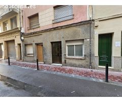 OPORTUNIDAD PISO PARA REFORMAR EN VENTA EN EL CENTRO DE CALELLA , BARCELONA