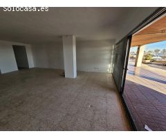 ¡OPORTUNIDAD ÚNICA! LOCAL COMERCIAL EN ALQUILER EN PRIMERA LÍNEA DE MAR EN EL MASNOU, BARCELONA