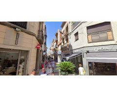 OPORTUNIDAD LOCAL COMERCIAL EN ALQUILER EN EL CENTRO DE CALELLA, BARCELONA REFORMADO