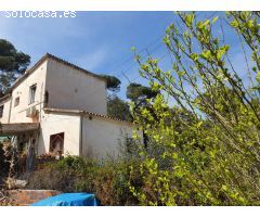 CASA EN VENTA  PARA REFORMAR CON GRAN PARCELA EN URBANIZACIÓN LA FLORESTA DE SANT CUGAT DEL VALLES