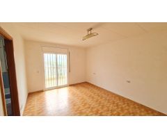 CASA DE 2 PLANTAS CON GARAJE Y JARDÍN EN VENTA EN PALAFOLLS