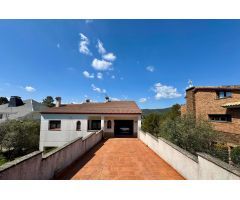 EXCELENTE OPORTUNIDAD- CASA CON GRAN JARDÍN EN VENTA EN CASTELLBELL I EL VILAR