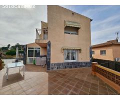 MAGNÍFICA CASA DE 2 PLANTAS CON JARDÍN EN VENTA EN CAN PALET, TERRASA