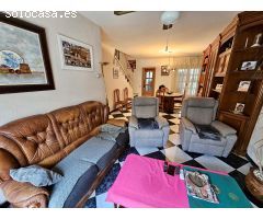 OPORTUNIDAD ENCANTADORA- CASA  DE 3 PLANTAS CON PATIO Y AMPLIO GARAJE EN VENTA EN PINEDA DE MAR