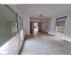 CASA DE 2 PLANTAS CON GARAJE Y PISCINA EN VENTA EN LLORET DE MAR, GIRONA