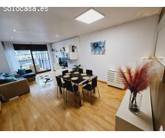 PISO A PRIMERA LÍNEA DE MAR EN VENTA EN EL PUERTO DEPORTIVO, BADALONA