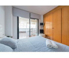 PISO A PRIMERA LÍNEA DE MAR EN VENTA EN EL PUERTO DEPORTIVO, BADALONA