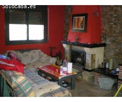 CASA SEMINUEVA EN ALQUILER
