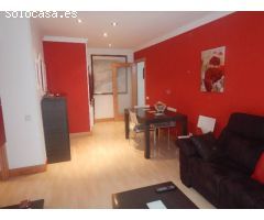PISO SEMINUEVO AMUEBLADO CON PARQUING EN VENTA