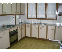 CASA PLANTA BAJA CON PATIO 90M2 Y GARAJE 100M2 EN VENTA