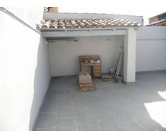 CASA PLANTA BAJA CON PATIO 90M2 Y GARAJE 100M2 EN VENTA