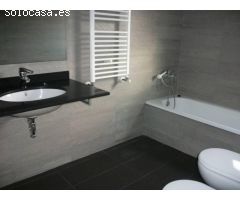 CASA ADOSADA EN VENTA CON GARAJE