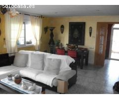 CASA CON PISCINA EN VENTA A 10 MINUTOS DE MANRESA