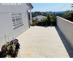 Espectacular chalet en Mas Mora: Dos viviendas en una, con piscina y zona de barbacoa