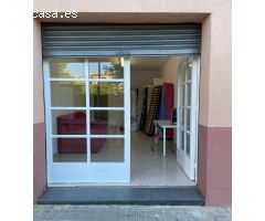 ¡Oportunidad Única! Local Comercial de 99 m² con Entrada para Vehículo