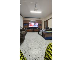 Espaciosa Casa en Tordera, Zona Ágora Park con Jardín y Piscina Comunitaria