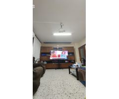 Espaciosa Casa en Tordera, Zona Ágora Park con Jardín y Piscina Comunitaria