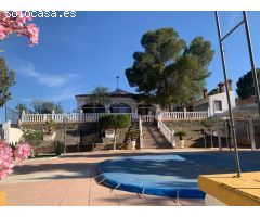 Gran casa con parcela  y piscina