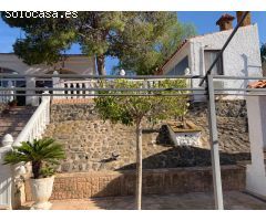 Gran casa con parcela  y piscina