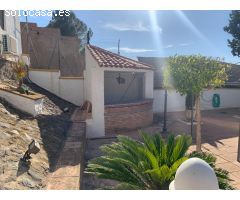 Gran casa con parcela  y piscina