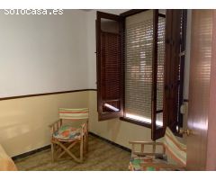 Casa grande en el centro de Alquerías con terreno