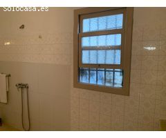 Casa grande en el centro de Alquerías con terreno