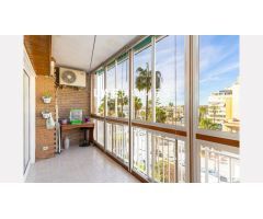 Piso en venta con vistas al mar - Torrevieja ciudad