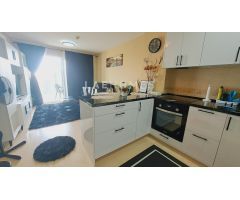 Moderno Apartamento con Vistas al Mar y Laguna de Guardamar en Complejo Residencial