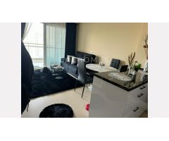 Moderno Apartamento con Vistas al Mar y Laguna de Guardamar en Complejo Residencial