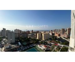 Piso con vistas al mar y a la montaña en Benidorm