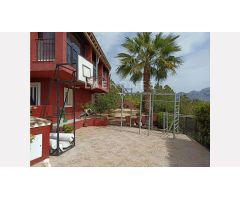 Chalet independiente en venta en La Nucia Pueblo
