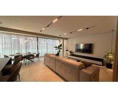 Apartamento de diseño en el corazón de Alicante: Exclusivo y Vanguardista