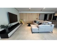 Apartamento de diseño en el corazón de Alicante: Exclusivo y Vanguardista