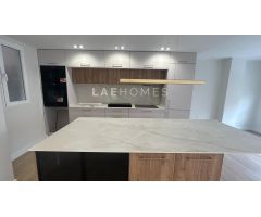 Piso en venta en Avenida de la Estación, Alicante – 3 dormitorios, balcón, orientación sur