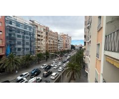 Piso en venta en Avenida de la Estación, Alicante – 3 dormitorios, balcón, orientación sur