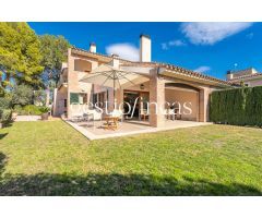 EXCLUSIVO BAJO EN VENTA EN URBANIZACIÓN BONMONT – LUJO Y CONFORT