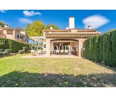 EXCLUSIVO BAJO EN VENTA EN URBANIZACIÓN BONMONT – LUJO Y CONFORT