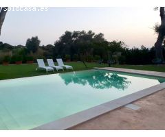 Con spa, piscina y licencia vacacional, en S´ Aranjassa