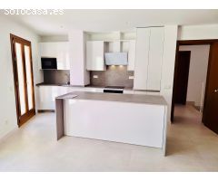 Planta baja con piscina y parking