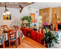 Preciosa casa adosada con bonito jardín en Pacs, exclusiva zona Pla de Cavalls